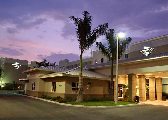 Homewood Suites by Hilton Fort Myers Airport / FGCU