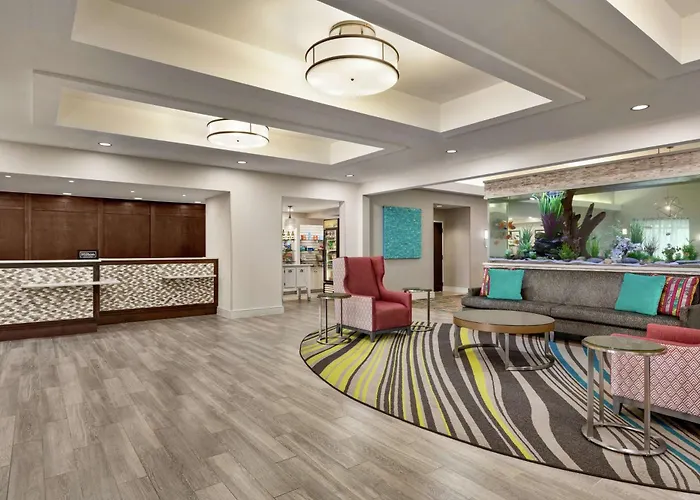 Homewood Suites by Hilton Fort Myers Airport / FGCU
